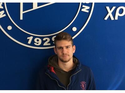 Ετοιμος για ένα νέο ξεκίνημα με το σκουφ...