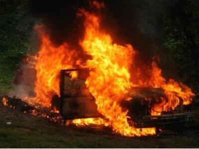 Πάτρα: Στις φλόγες δύο φορτηγά στο Πετρωτό 