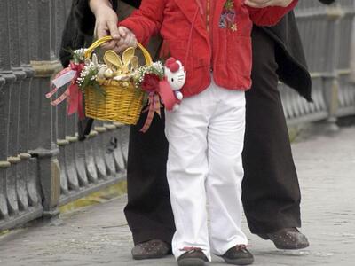  Οι «Λαζαρίνες» και τα «Πασχαλόγιορτα» σ...
