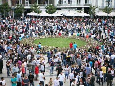 Πάτρα: Έφυγαν οι σκηνές των αγανακτισμέν...