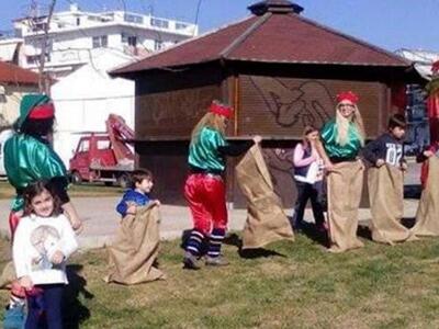 Αγρίνιο: Φόρεσε τα ...γιορτινά του και ζ...