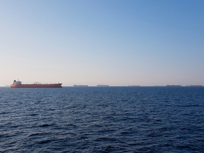 Στα Στενά του Ορμούζ παραμένουν εγκλωβισ...