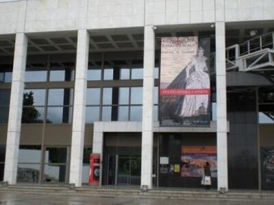 Το Τελλόγλειο Ίδρυμα Τεχνών ψάχνει για Ι...