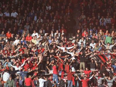 "Καθαρός ουρανός, αστραπές σε φοβάτ...