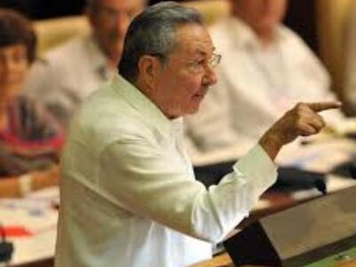 Ραούλ Κάστρο σε Τσίπρα: Σύντροφε Αλέξη σ...