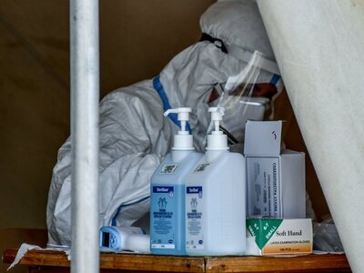 Νέος γάμος «βόμβα» κορωνοϊού με 22 κρούσματα