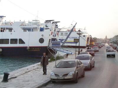 Ζάκυνθος: Χαμός στο λιμάνι - Κυνηγοί πήρ...