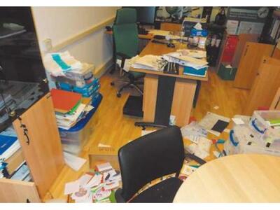 Βανδαλισμοί στο Πανεπιστήμιο Αθηνών - Εκ...