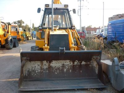 Πορεία για τα μπάζα στο κέντρο της Πάτρας