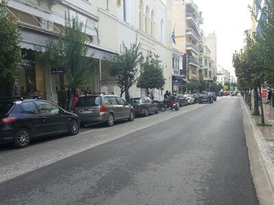 Οδός Μαιζώνος, μπροστά από την Ευαγγελίστρια