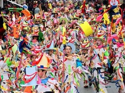 Πάτρα: Κι από Χριστούγεννα....Καρναβάλι!...