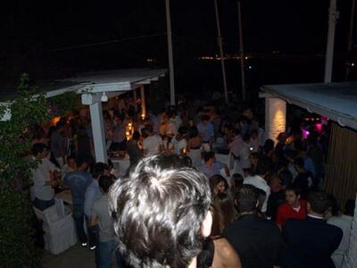 Έπεσε χοντρό ξύλο χθες βράδυ στο στέκι τ...