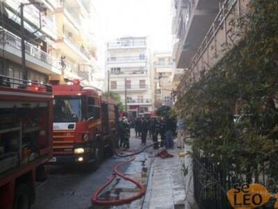 Ανείπωτη τραγωδία σε φλεγόμενο διαμέρισμ...