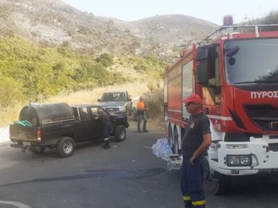 Φωτιά στην Κέρκυρα: Κάηκαν σπίτια στις Λ...