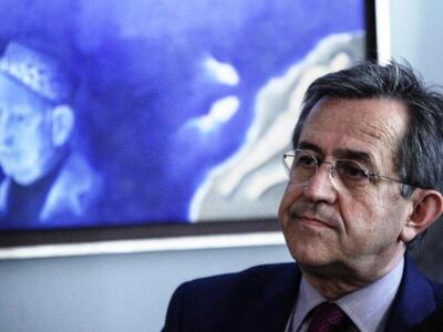 Μπαράζ επίκαιρων ερωτήσεων από τον Νίκο ...