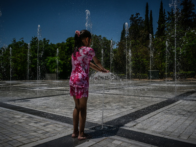 Καιρός: Παρατεταμένη ζέστη και όχι καύσω...