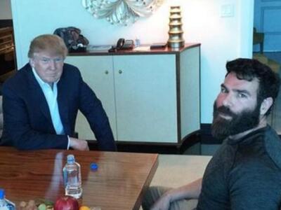 Ο Ντόναλντ Τραμπ συναντήθηκε με τον &quo...