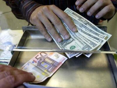 Κατω κι από 1,19 δολάρια το ευρώ - Χαμηλ...