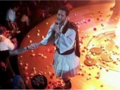 Δείτε τον Μαζωνάκη Τσολιά στην Πίστα!!!