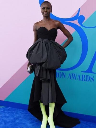 ΑΛΕΚ ΓΟΥΕΚ ΜΕ BALENCIAGA