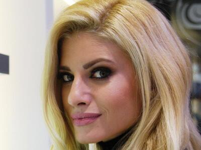 Η Ευαγγελία Αραβανή έβαλε φωτιά στη Μύκο...