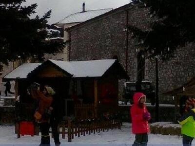 Αχαϊα: Το χιόνι έφερε και τους πρώτους ε...