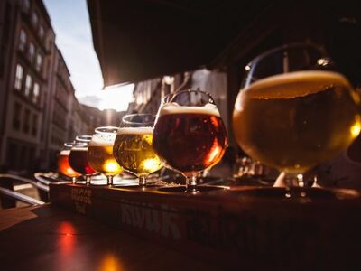 Βρετανία: Στις παμπ σερβίρουν μπύρα μόνο...