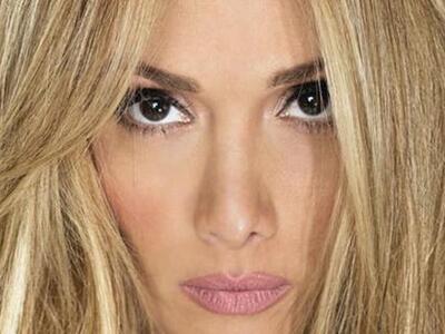 Η Στέλλα Καλλή μιμείται τη Shakira! ΔΕΙΤ...