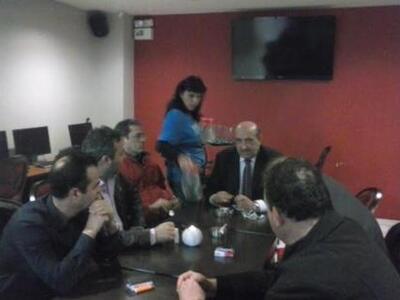 Νταβλούρος: Δηλώνω "εφεδρικά παρών&...