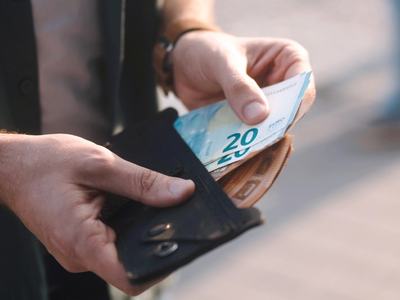 Επίδομα ανεργίας: Πώς αλλάζει ο τρόπος υ...