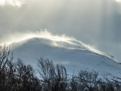 Άλπεις: Νεκροί 5 ορειβάτες που παρασύρθη...