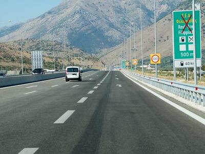 Κόβει την κορδέλα στην Ιόνια Οδό σήμερα ...