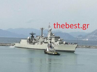 Φεύγουν τα νατοϊκά πλοία από το λιμάνι τ...