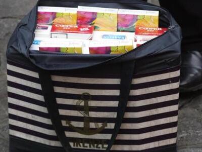 Πάτρα: Kυκλοφορούσαν με τα λαθραία τσιγάρα