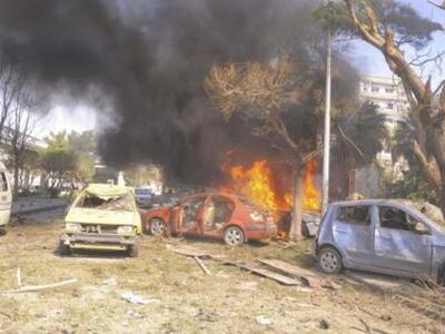 Δέκα νεκροί από έκρηξη παγιδευμένου αυτο...