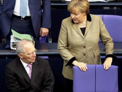 Σόιμπλε: Συμφωνήθηκε η επαναγορά του ελλ...