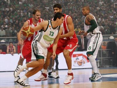 Mπάσκετ: Ντέρμπι αιωνίων για την πρωτιά