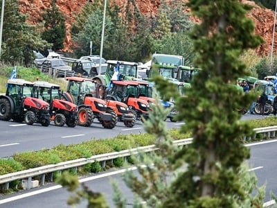 Συνάντηση στο Μαξίμου: Με δύο επιτροπές ...