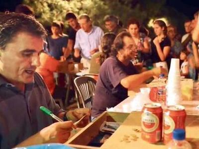  Viral με τον Τσακαλώτο να κάνει ταμείο ...