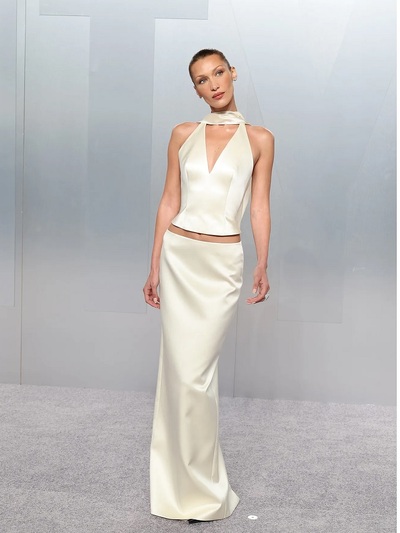 Μπέλα Χαντίντ με Prada