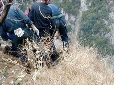 Αιτωλοακαρνανία: Κυνηγός εγκλωβίστηκε σε...