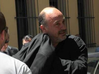 Μπέος: Καταδότες Πατέρας και Κούγιας