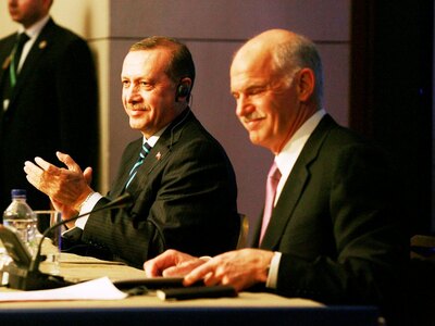 Συμφωνία με αγεφύρωτες διαφορές για Παπα...