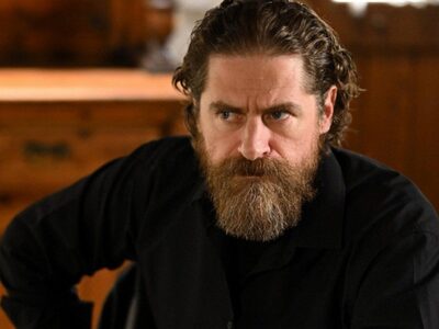 Σασμός: Ο άγνωστος μασκοφόρος ξαναχτυπά ...