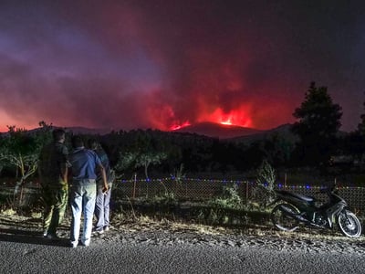 Εύβοια: Στο έλεος της φωτιάς πάλι το νησ...