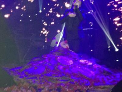 "Εγκλωβισμένο" σε βουνό από λο...