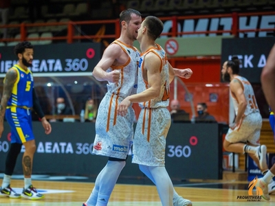 Κοψίματα και κλεψίματα στις ιστορικές λί...