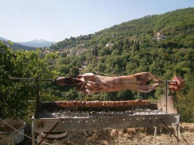 Πάσχα 2017: Θα ψήσουμε στην ύπαιθρο φέτο...