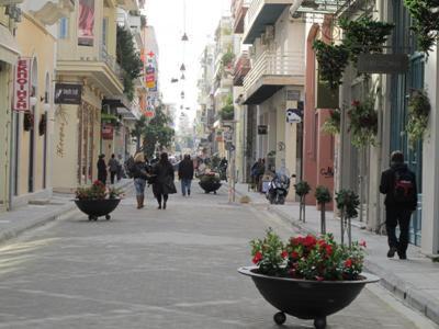 Ποια κρίση; Στη Ρήγα Φεραίου ανοίγει το ...