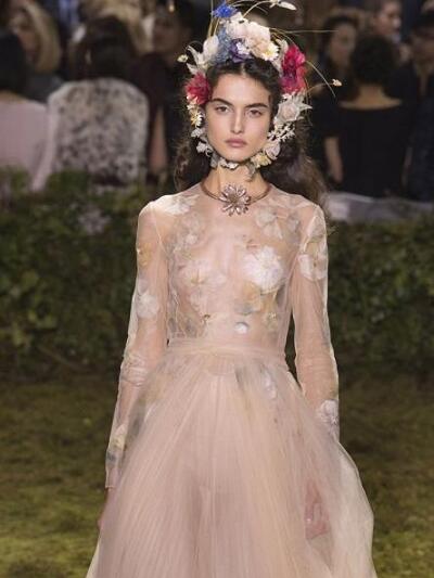 DIOR COUTURE
